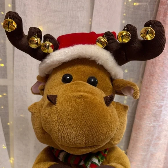 Rare Gemmy Animation Singing Moose with Santa Hat and Scarf - Picture 3 of 8